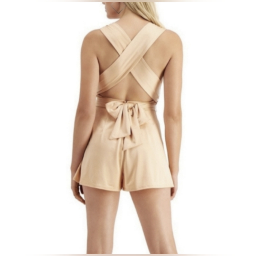 Take 50% off! Last one! Guess Angeli tie halter romper - Picture 3 of 3